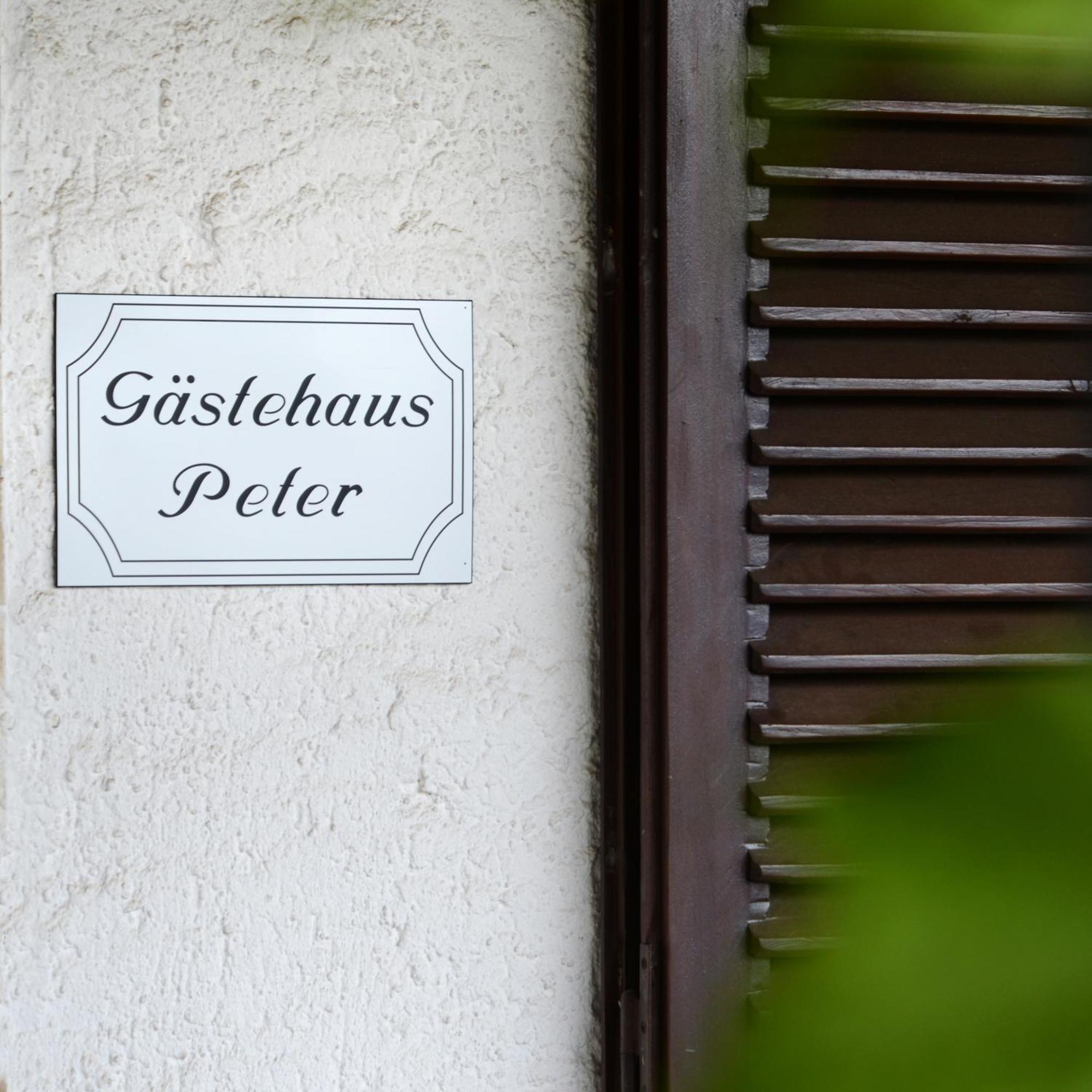 Gaestehaus Peter Mettlach Exterior photo